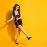 Danseuse portant des chaussures heels sur une piste de danse